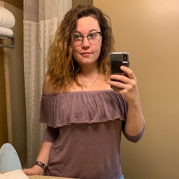 Meet your Posher, Rebecca - Picture 2 of 5